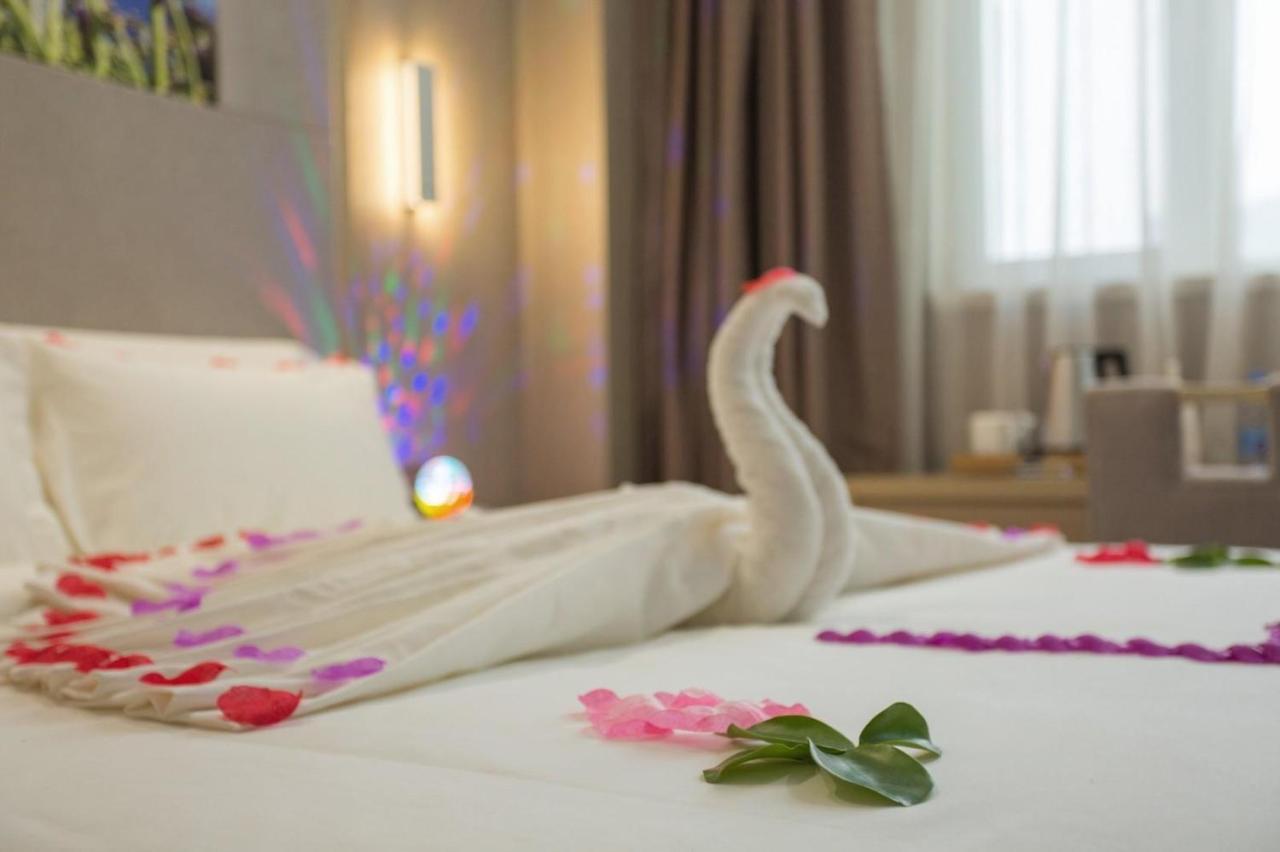 Lavande Hotels Heze Changjiang Road Wanda Plaza Εξωτερικό φωτογραφία