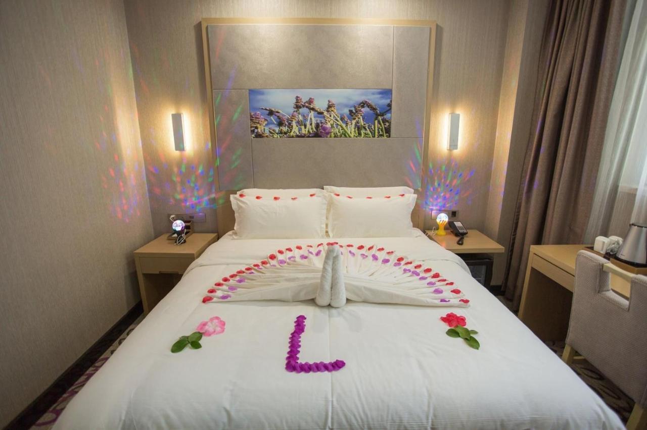 Lavande Hotels Heze Changjiang Road Wanda Plaza Εξωτερικό φωτογραφία